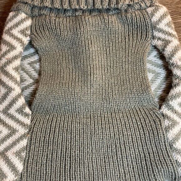 Gray & White Chevron Striped Dog Sweater - Picture 3 of 10